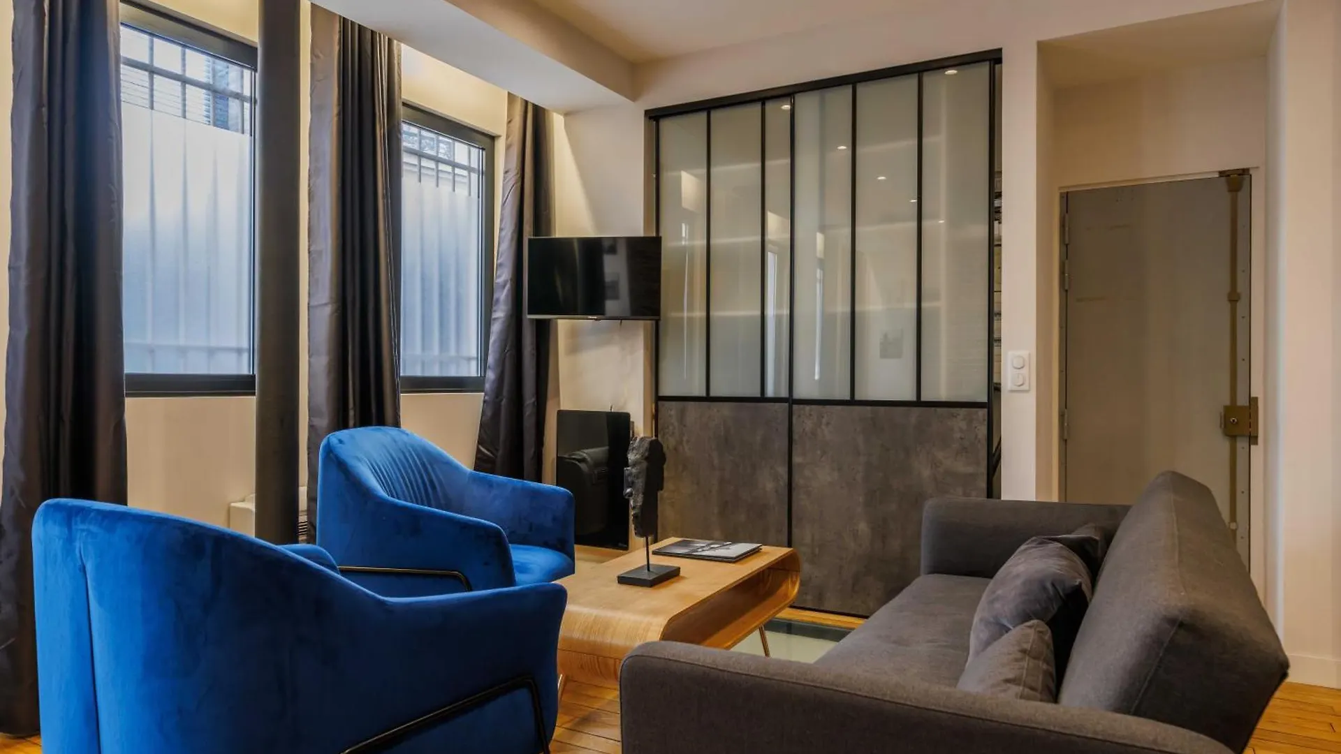 Modern - 2br - 6p - Saint-ambroise *